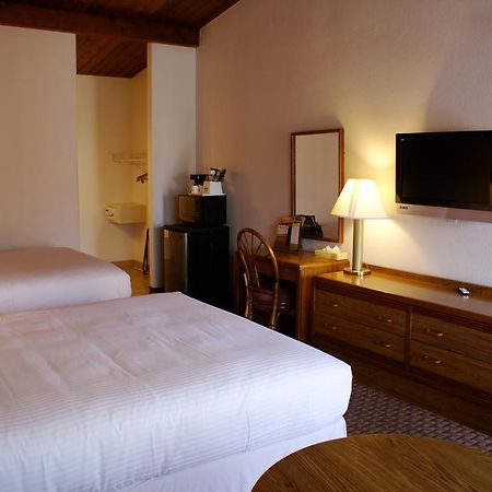 Days Inn Harbor View San Diego Bagian luar foto