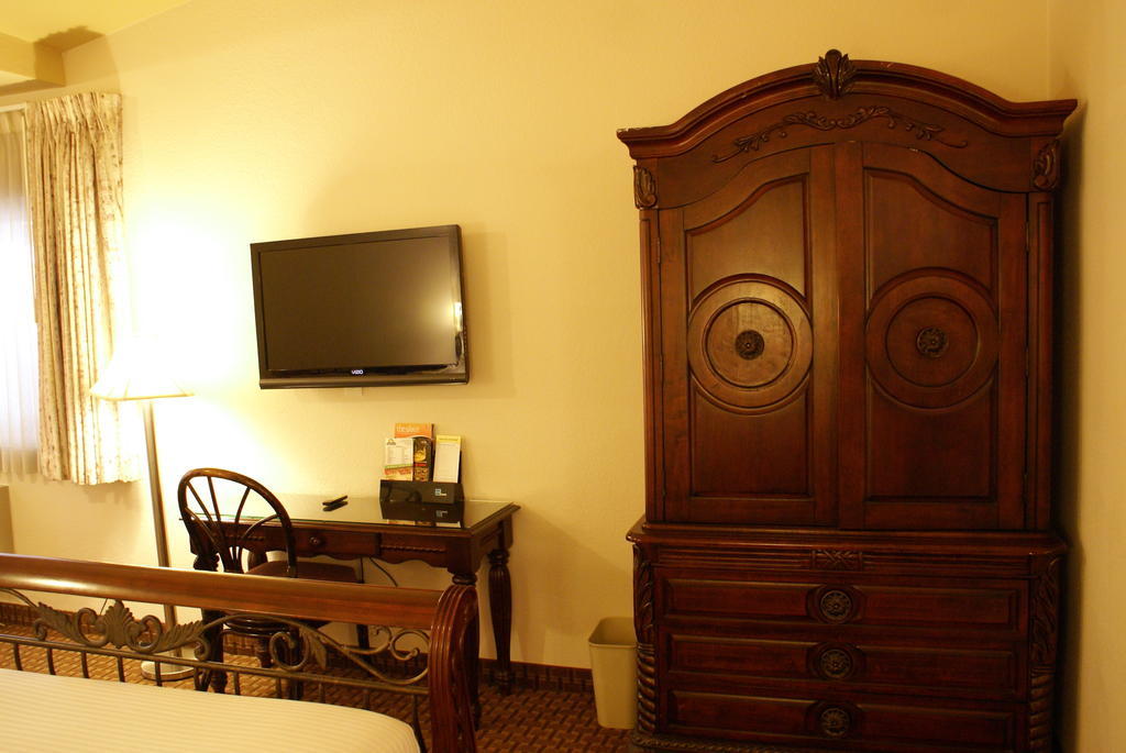 Days Inn Harbor View San Diego Bagian luar foto
