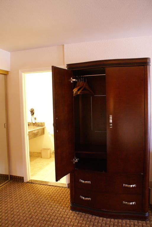 Days Inn Harbor View San Diego Bagian luar foto