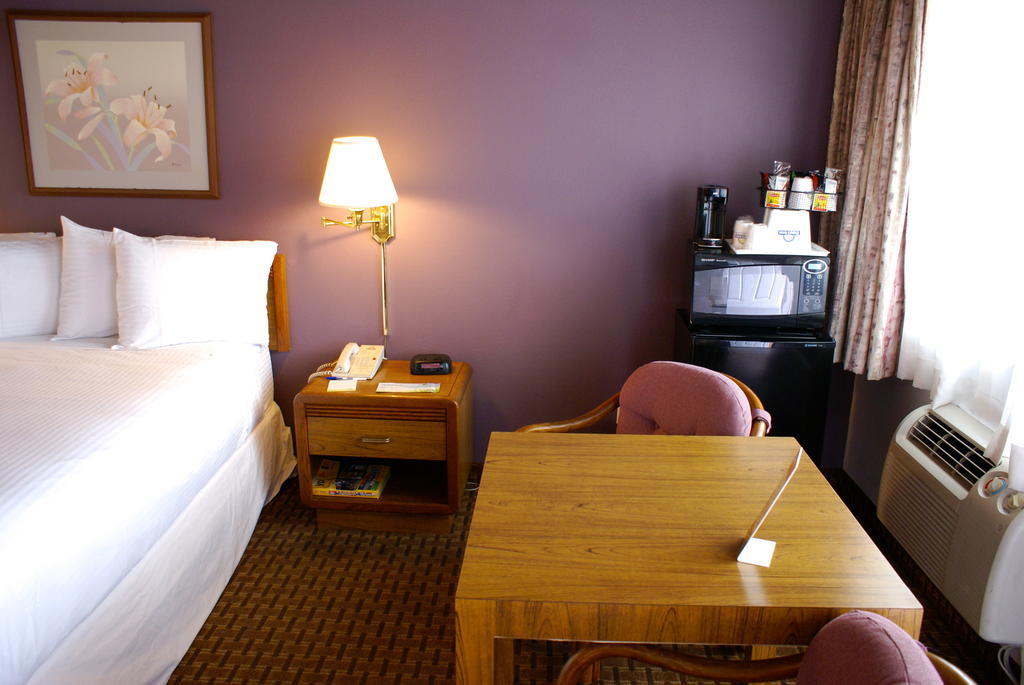Days Inn Harbor View San Diego Bagian luar foto