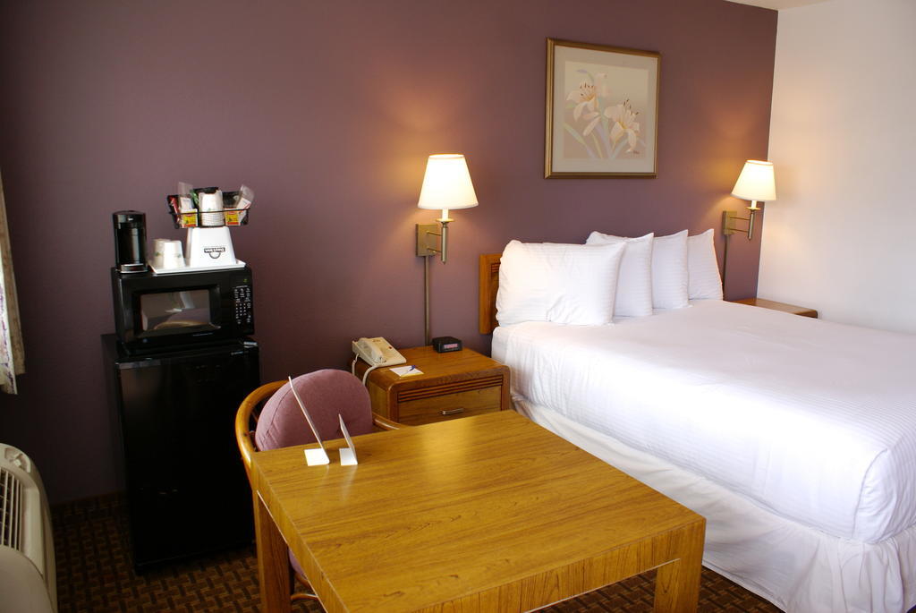 Days Inn Harbor View San Diego Bagian luar foto